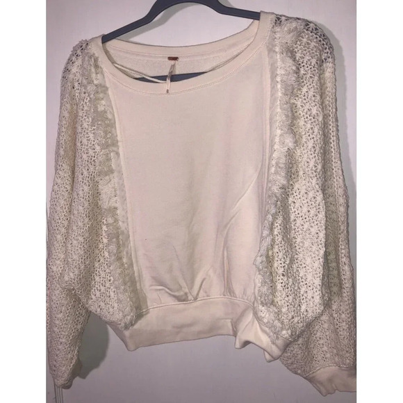 Free People Sweaters - Free People Women's Size  XS  Ivory Long Sleeve  Oversize Top Blouse Crochet